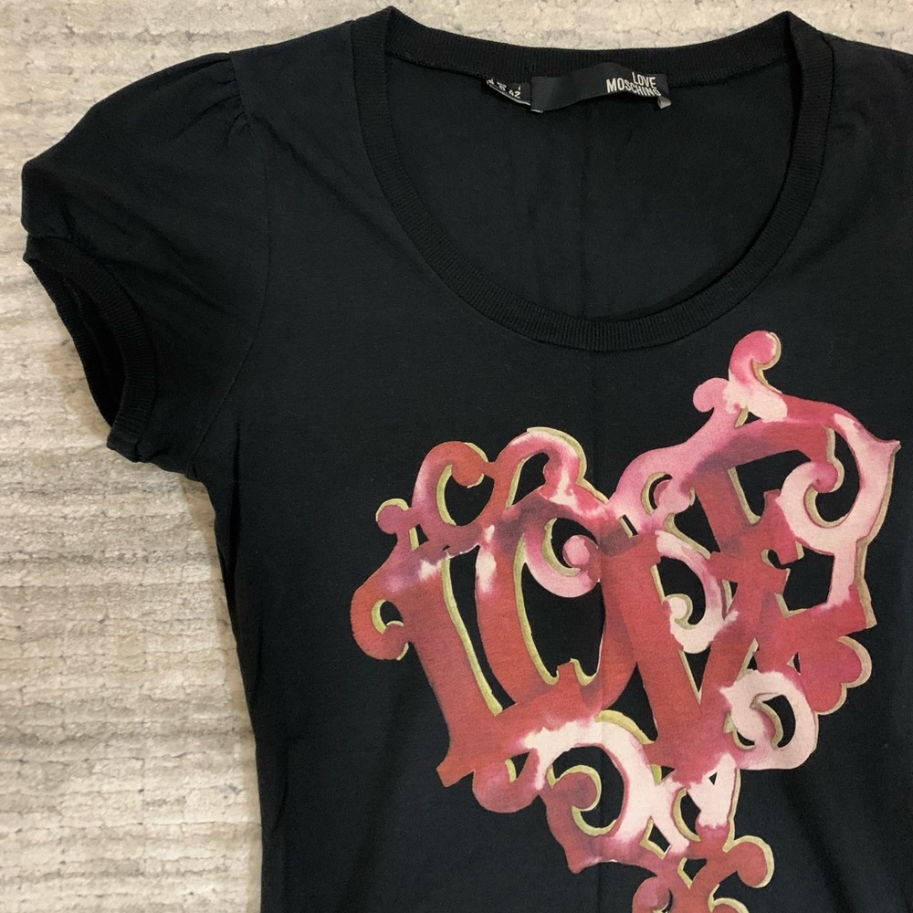 Love Moschino T-Shirt✨ Size 6